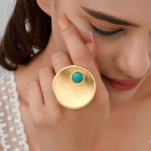 แหวนพลอยทองเหลืองสีฟ้าเทอร์ควอยซ์สำหรับผู้หญิงเครื่องประดับทองเหลืองชุบทองดีไซน์ใหม่ล่าสุด - Product Image 3