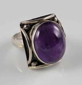 Anillo de piedras preciosas de amatista ovalada hecho a mano elegante y elegante para mujer para compromiso aniversario de boda o regalo de fiesta - Product Image 1