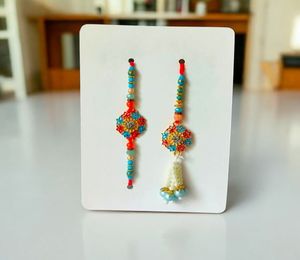 Coffret cadeau Raksha Bandhan de qualité assurée avec Rakhi Roli et Chawal prêt pour l'exportation dans un emballage haut de gamme - Product Image 1