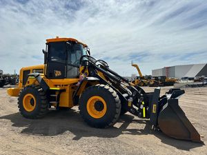 Pompe à engrenages pour chargeuse-pelleteuse JCB 426 HT 2016 à haut rendement opérationnel, vérins hydrauliques HAWE, pompe hydraulique MOOG, d'occasion - Product Image 5