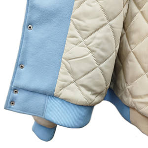 Veste en cuir Varsity en gros avec manches en cuir et broderie | Fournisseur OEM/ODM de vestes Letterman du collège personnalisé - Product Image 4