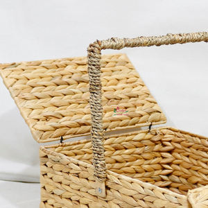 Panier de pique-nique en osier et rotin avec couvercle et poignée, vente en gros à prix abordable par Artex Dong Thap Manufacturers - Product Image 3