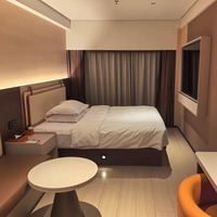 Maison-capsule préfabriquée de luxe, type Apple Cabin, avec design étanche à énergie solaire, pour salle de bain, bureau ou usage commercial.