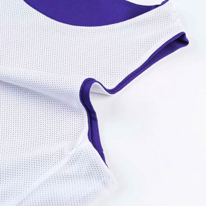 Uniforme de baloncesto de poliéster 100% en colores sólidos Impresión de logotipo personalizado de alta calidad Nuevo diseño Ropa deportiva Uniforme de baloncesto - Product Image 3