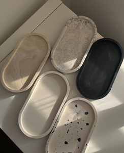 Elegante bandeja de cerámica para servir, perfecta para organizar Grandes cenas y reuniones familiares con un diseño elegante - Product Image 1