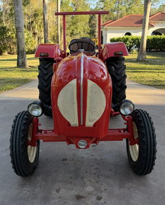 PRÊT À CONDUIRE - VÉHICULE D'OCCASION À VOLANT À GAUCHE |   Conduite à droite |   1961 PORSCHEE DIESELLL SUPERRR 329 TRACTORRRR - Product Image 1