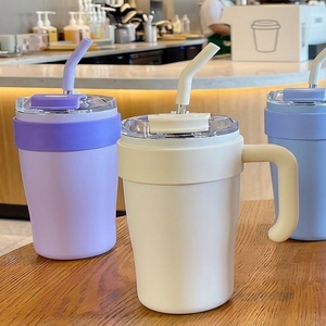 Botella de Agua de Acero Inoxidable de Doble Pared con Aislamiento al Vacío, Personalizada, 860 ml, 29 oz, con Asa y Tapa con Pajita, Modelo TI-1147 - Product Image 3