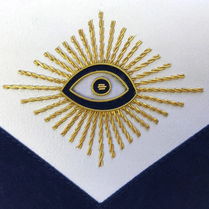 Venta al por mayor ligero personalizado bordado a mano Masonic Regalia delantal Master Mason Blue Lodge Square Compass G Navy Velvet Gold - Product Image 4