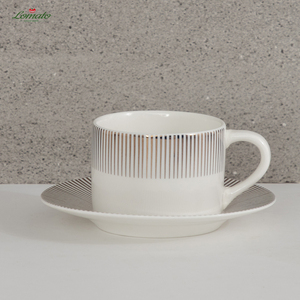 Juego de vajilla de porcelana con calcomanía decorativa, vajilla de cerámica elegante para catering y eventos - Product Image 5