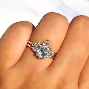 Anillo de Compromiso y Boda de Topacio Azul, Diseño Minimalista Pulido para Mujer, Plata de Ley 925, Piedra de Nacimiento de Diciembre - Product Image 2