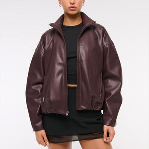 Chaqueta de bombardero de cuero hecha a mano con bordado personalizado Costuras duraderas y puños acanalados para ropa de calle y estilo informal - Product Image 5