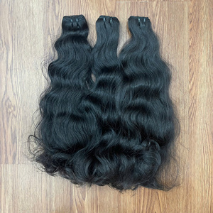 Extensiones de cabello de trama ondulada natural vietnamita crudo precio al por mayor paquetes de cabello crudo - Product Image 1
