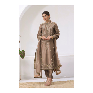 Nouveau pantalon en soie de la collection de créateurs pakistanais et ensemble Dupatta entièrement cousu avec une élégante tenue de travail à séquence brodée - Product Image 1