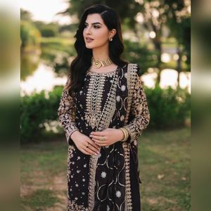 Conjunto de salwar kameez plazzo de georgette multicolor de última moda con detalles de bordado resham y dupatta elegante, colección 2025 - Product Image 6