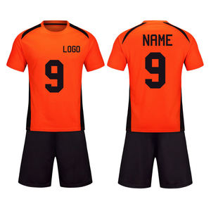 Ensemble de maillots de football personnalisés respirants à manches courtes, uniforme de football, service OEM pour les matchs, 100% polyester - Product Image 2