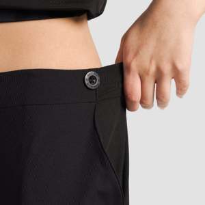 Pantalon évasé décontracté Prism à jambes larges, respirant, noir, en tissu mélangé, tailles XS à XL, avec logo décoratif - Product Image 6
