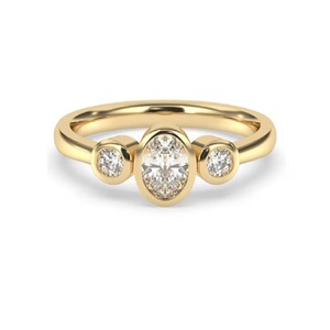 Bague de fiançailles ovale en diamants de laboratoire faits main Petite Trilogy F-VS2, pour cérémonie de mariage, en or massif 14 carats, sertissage Trilogy - Product Image 3