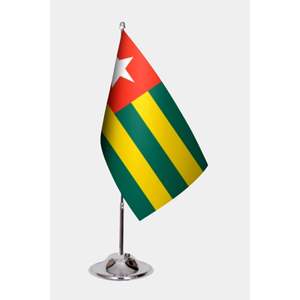 Drapeaux de bureau du Togo imprimés numériquement, style fanion, en plastique, soie et aluminium pour l'affichage - Product Image 1