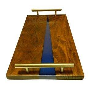 Plateau de service design en résine de bois de meilleure qualité avec poignées métalliques de style classique Nuances en bois naturel - Product Image 2