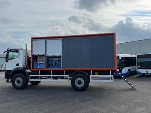 Camión taller móvil 6x6 AWD listo para enviar, vehículo de servicio de mantenimiento de campo con generador, gabinetes de herramientas y equipo de reparación - Product Image 4