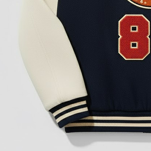 Chaqueta Varsity Personalizada con Bordado Chenille, Chaqueta Universitaria Vintage para Hombre, Chaqueta Letterman con Botones para Hombre - Product Image 5