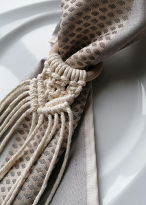 Rond de serviette macramé décoration de table mariage boho déco porte couverts noué - Product Image 2