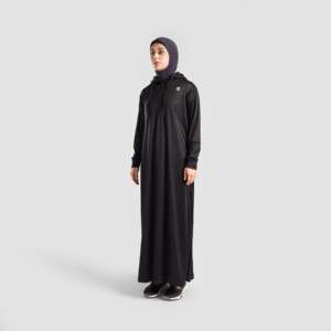 Ropa Deportiva Enigma Modest con Top Cubierto en Negro - Product Image 1