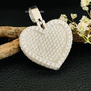 เครื่องประดับ STAR JEWELLERY คริสเตียน ทอง 10K ประดับเพชรทรงกลมเจียระไนแบบบริลเลียนท์ธรรมชาติ จี้รูปหัวใจแบบสั่งทำ สไตล์ฮิปฮอป เครื่องประดับสำหรับทุกเพศ - Product Image 1