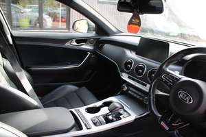 KIA STINGER 2019 d'occasion, conduite à gauche/droite - Product Image 6