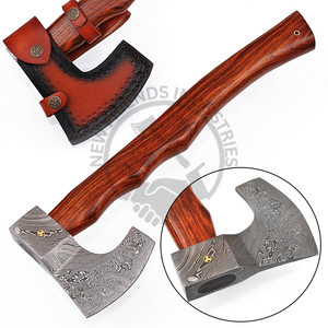 Hache en acier Damas de haute qualité, fabriquée à la main, fonctionnelle, à lame barbue, pour l'extérieur, avec incrustation de mosaïque en laiton et manche en bois - Product Image 2