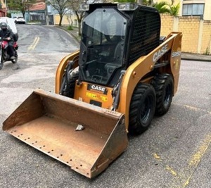 Cargadora Compacta con Dirección Deslizante Case SR150, Cargadora de Ruedas Hidráulica Compacta Diésel |   Equipos de Construcción y Agrícolas – Mejor Precio al por Mayor - Product Image 2