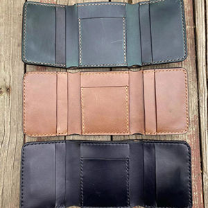 กระเป๋าสตางค์หนังม้าแท้พับสามทบสำหรับผู้ชายทำมือกันขโมยแบบวินเทจหรูหรา LTW-0118 - Product Image 1