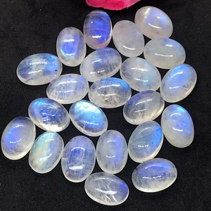 Mehrajudin Gems, Piedra de Nacimiento de Junio, Cabujón de Piedra Lunar Arcoíris Natural de 6x8 mm, AA, Fuego Azul Intenso, Blanco Ovalado, 2-3 Quilates, Certificado por Terceros - Product Image 5