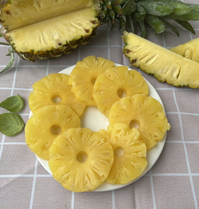 Libere el potencial de la piña vietnamita: Nuestros trozos, rebanadas y dados congelados IQF 100% están listos para la exportación - Product Image 3