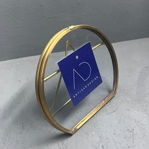 Ensemble de 2 cadres photo décoratifs de table, forme ronde, design unique avec finition en laiton - Product Image 6