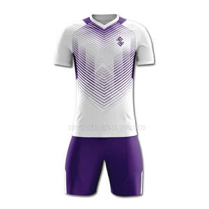 Uniforme de Fútbol Ligero de Alta Calidad, 100% Poliéster, Transpirable, de Secado Rápido, Ropa Deportiva Cómoda Más Vendida para Venta en Línea - Product Image 1