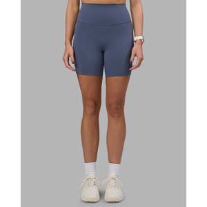 Elixir Pantalones Cortos de Cintura Ultra Alta de 6 Pulgadas para Mujer, Color Shadow - Product Image 6