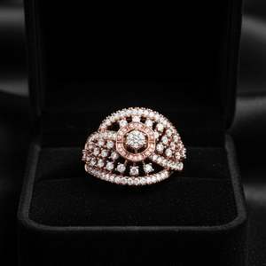 แหวนเพชรทรงคลัสเตอร์สุดหรู ทองคำ 14K สีโรสโกลด์ สไตล์วินเทจ สำหรับงานแต่งงาน งานหมั้น งานครบรอบ งานเลี้ยง ประดับเพชรแบบฝังกรงเล็บ - Product Image 3