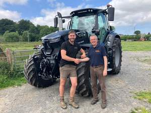 Tractor de Ruedas Usado Deutz Fahr 6.4 4WD con Componentes Principales: Bomba, Motor, Caja de Cambios, 170HP, Alta Productividad - Product Image 2