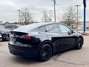 รถยนต์รุ่นใหม่ปี 2024 SLA Model Y AWD พวงมาลัยซ้าย เบาะหนังอุ่นได้ สตาร์ทเครื่องด้วยรีโมท กล้องมองหลัง มาตรฐานยูโร 4 หน้าจอสัมผัส พร้อมเข้าใช้งาน - Product Image 4