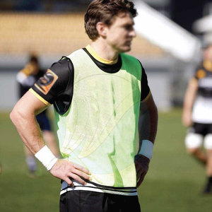 Bavoir d'entraînement réversible de haute qualité nouveauté vêtements de football pour jeunes avec conception réversible du service OEM - Product Image 2