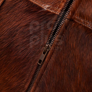 Veste en cuir de vachette de qualité supérieure, robuste et tendance pour homme, logo sur le devant, séchage rapide et respirante, vêtement d'extérieur décontracté - Product Image 4
