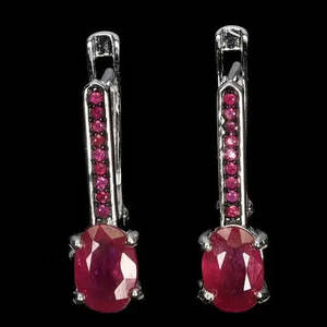 Pendientes de Plata de Ley 925 de Calidad AAA+ con Rubí Ovalado de 7x5mm, Corte Diamante, Joyería con Piedras Preciosas Cus-Jew109 - Product Image 1