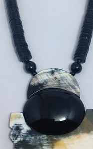 สร้อยคอฮอร์นแท้ทำด้วยมือหรูหราเครื่องประดับธรรมชาติที่เป็นมิตรกับสิ่งแวดล้อมสำหรับผู้หญิงที่สง่างามชุดปาร์ตี้ - Product Image 2