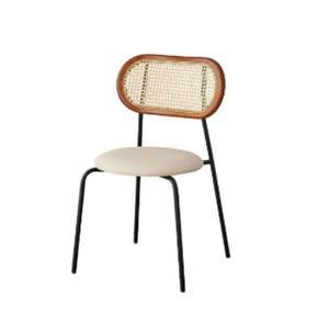 Chaises d'hôtel et de salle à manger en rotin Bistro Restaurant avec pied en fer Chaises de salle à manger sans bras au design scandinave à vendre - Product Image 4