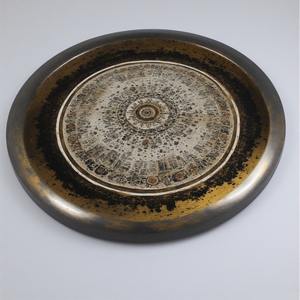 Placa de cargador de hierro con borde dorado adornado con borde esculpido que detalla el diseño Art Deco ligero para la decoración de la boda del banquete real - Product Image 6