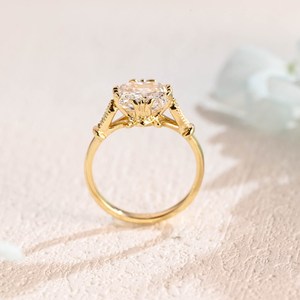 Bague de mariage en or jaune 14 carats 2 Ct créé par laboratoire original Bague de fiançailles avec coussin et certificat IGI de style antique - Product Image 4