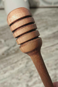 Cuillère à miel en bois d'acacia classique, design de poignée unique pour une utilisation sur table, bons prix de vente, capacité de 10 ml - Product Image 4