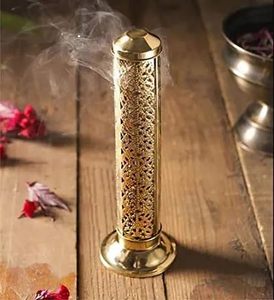Mehak impex ที่วางธูปชุบทองลายดอกไม้การออกแบบดอกไม้ที่ดีที่สุดของตกแต่งบ้านสำนักงานเครื่องใช้บนโต๊ะอาหารสำหรับน้ำมันหอมระเหย - Product Image 2