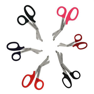 Tijeras Paramédicas Universales de 14 cm (5.5'') Precio al por Mayor Cantidad a Granel Tijeras Paramédicas Universales - Product Image 1